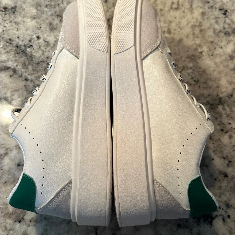 N/A stylish white